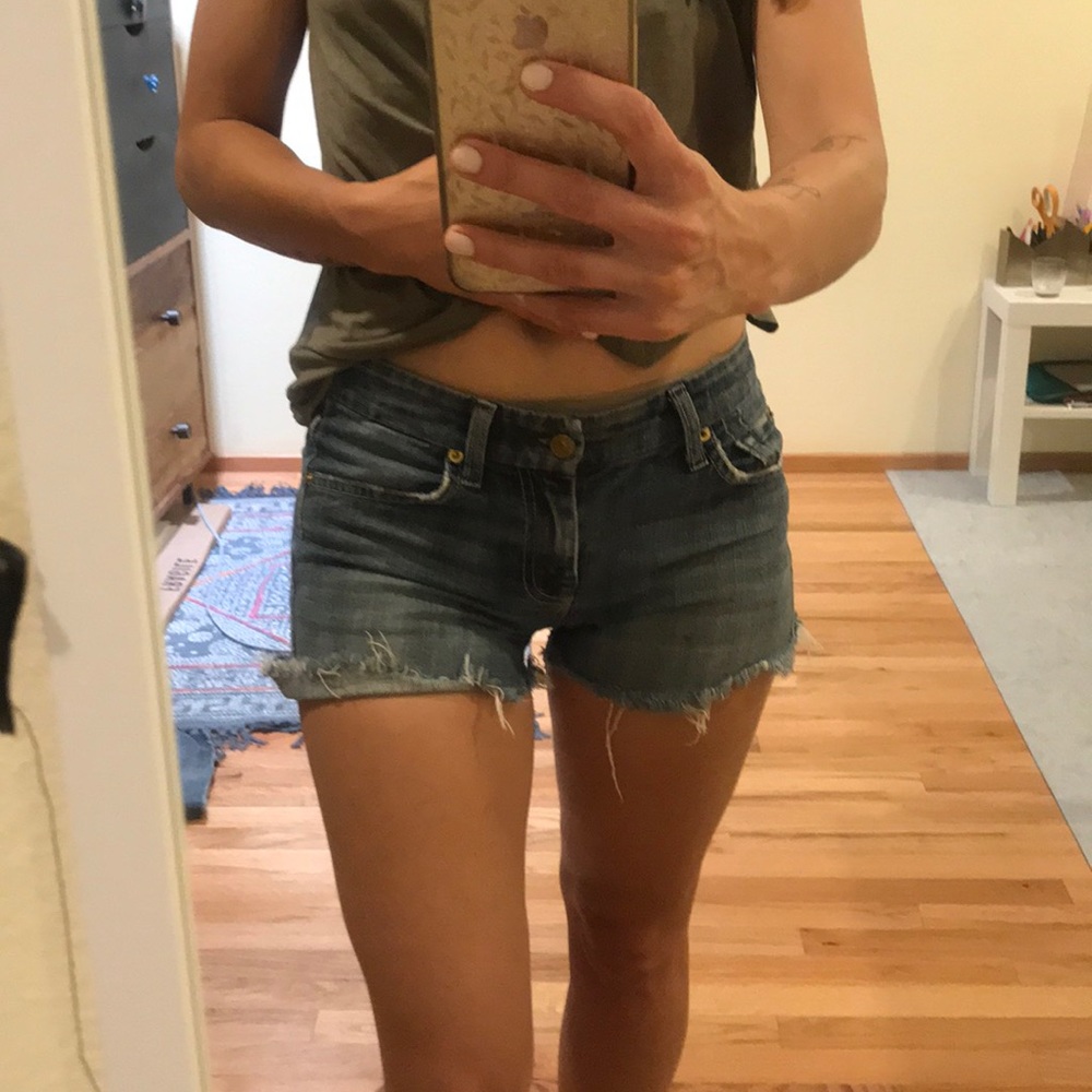 Cut off shorts. 7 for all mankind ☀️